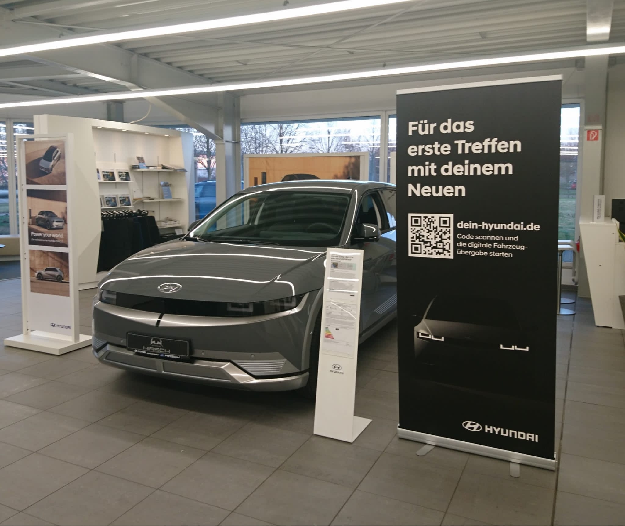 Hyundai Vertragshändler Roschuetz in Borne Innenaufnahme Neuwagen Hyundai