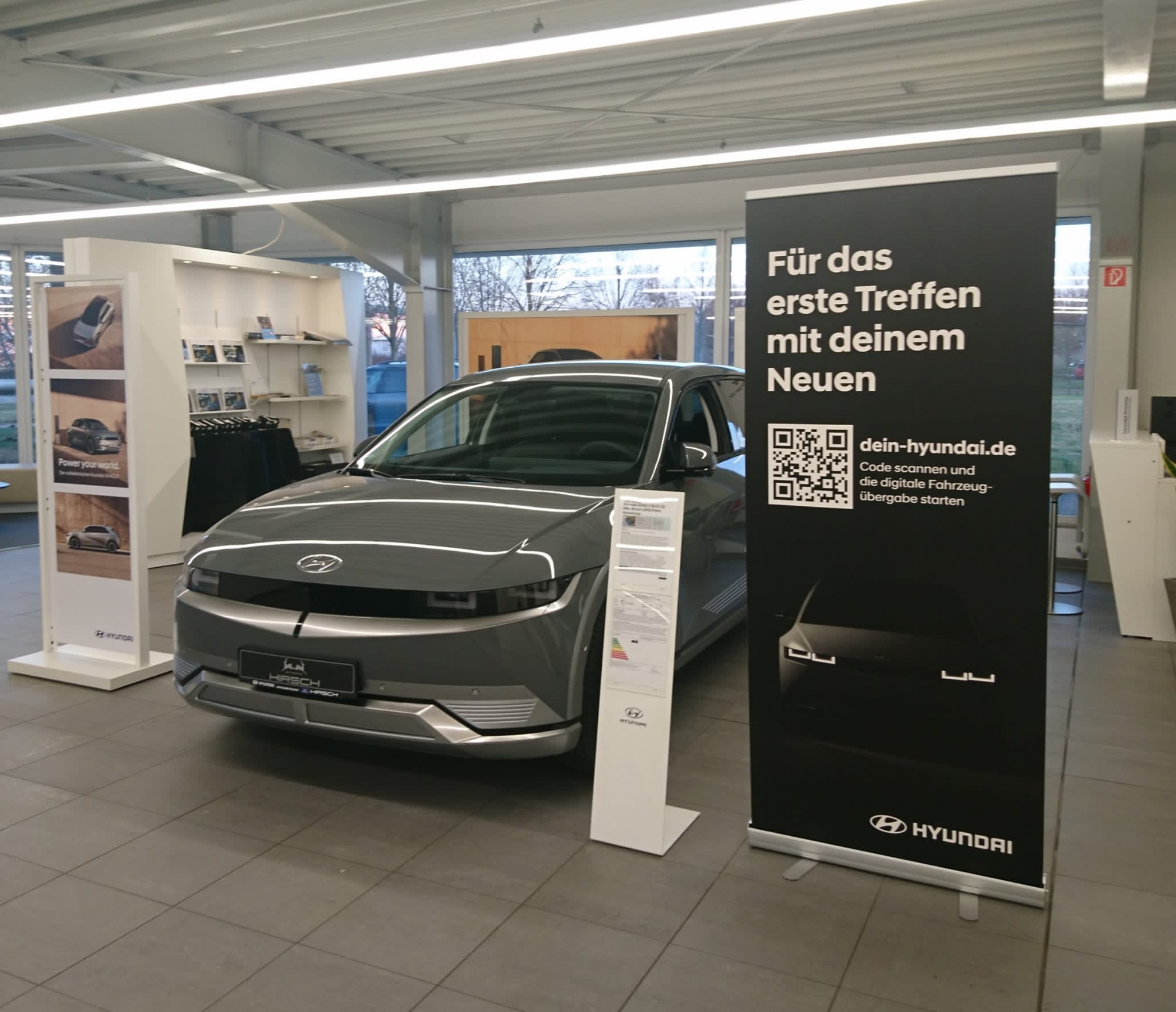 Hyundai Vertragshändler Hirsch in Borna Innenaufnahme Neuwagen Hyundai